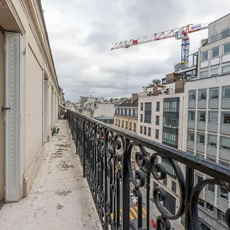 Beautiful In A Very Well Positioned Area * Paris
